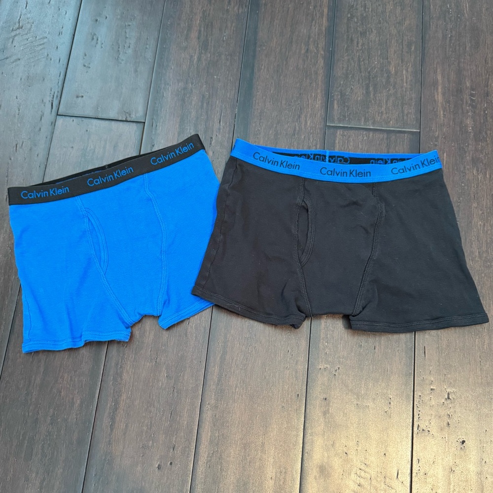EUC Calvin Klein boys boxer briefs size large 12/14